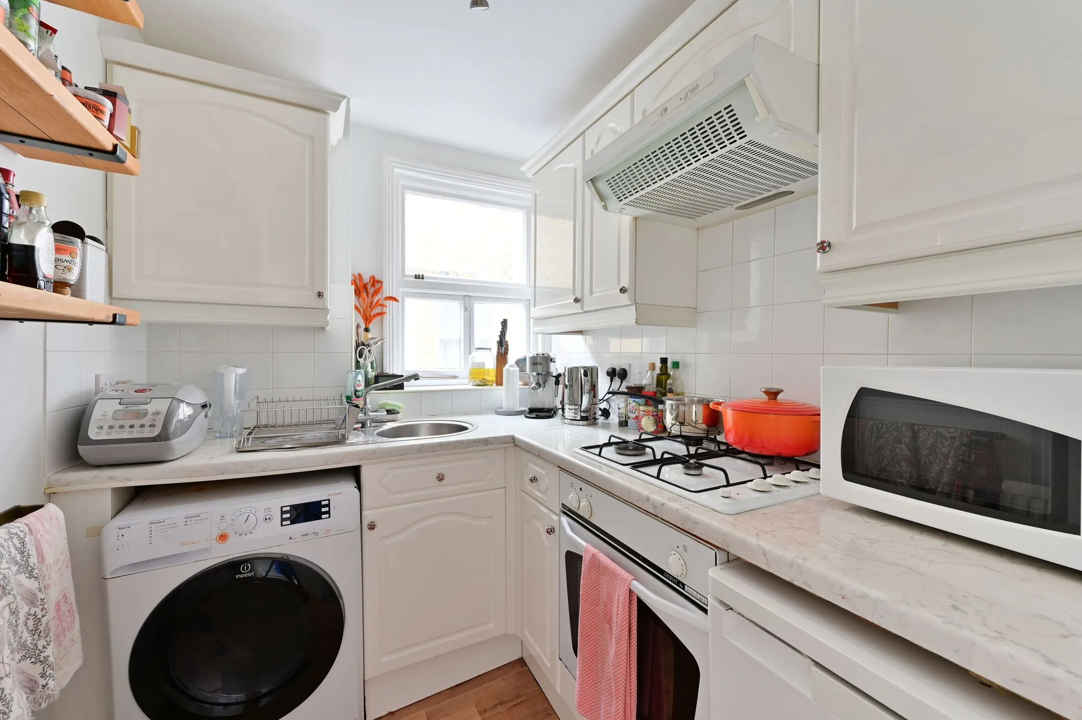 Flat Woodside in Greater London
