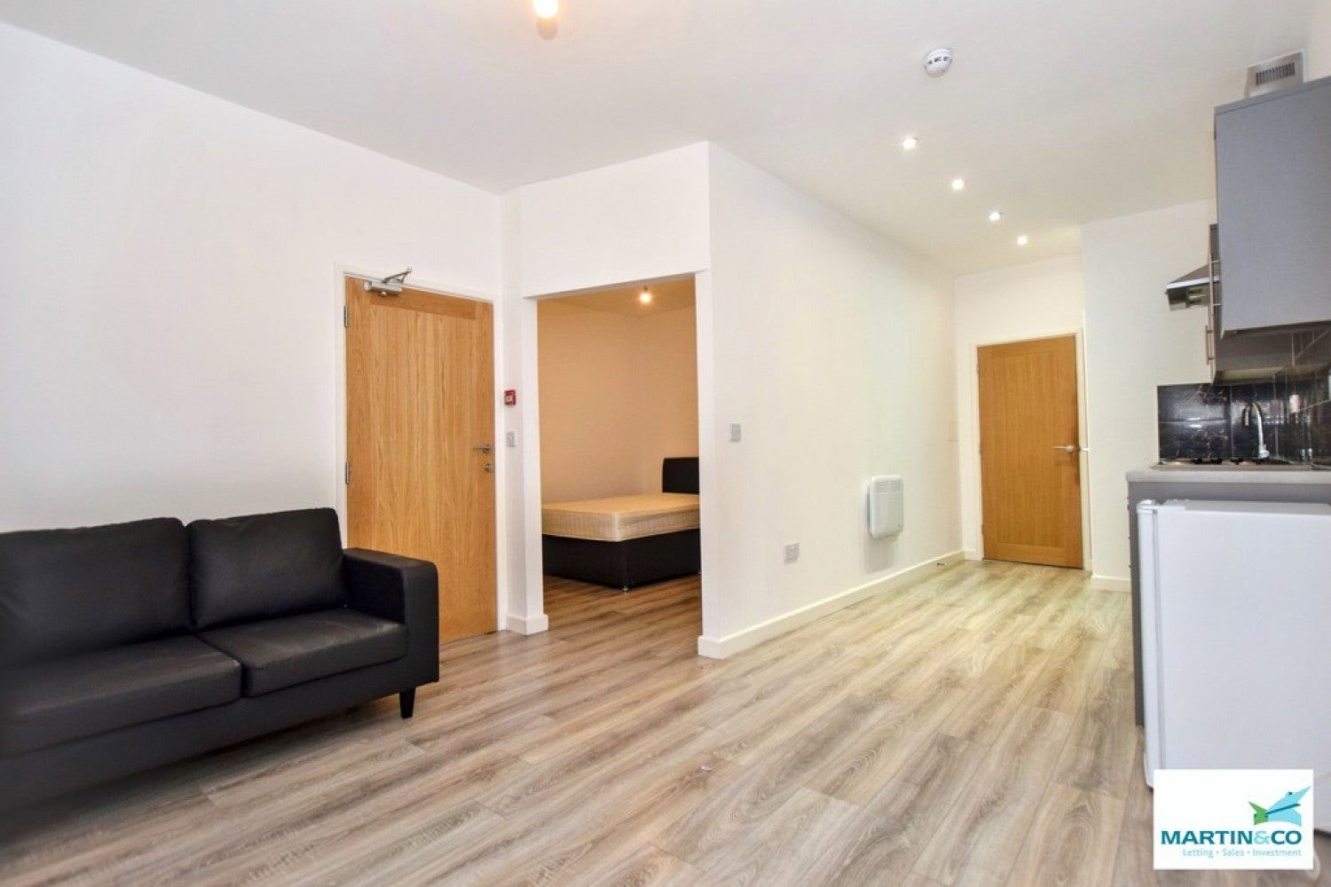 Flat Market Place in Nuneaton and Bedworth