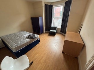 House Cliff Mount in Leeds