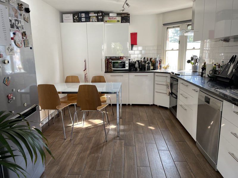 Room Copenhagen Street in Greater London