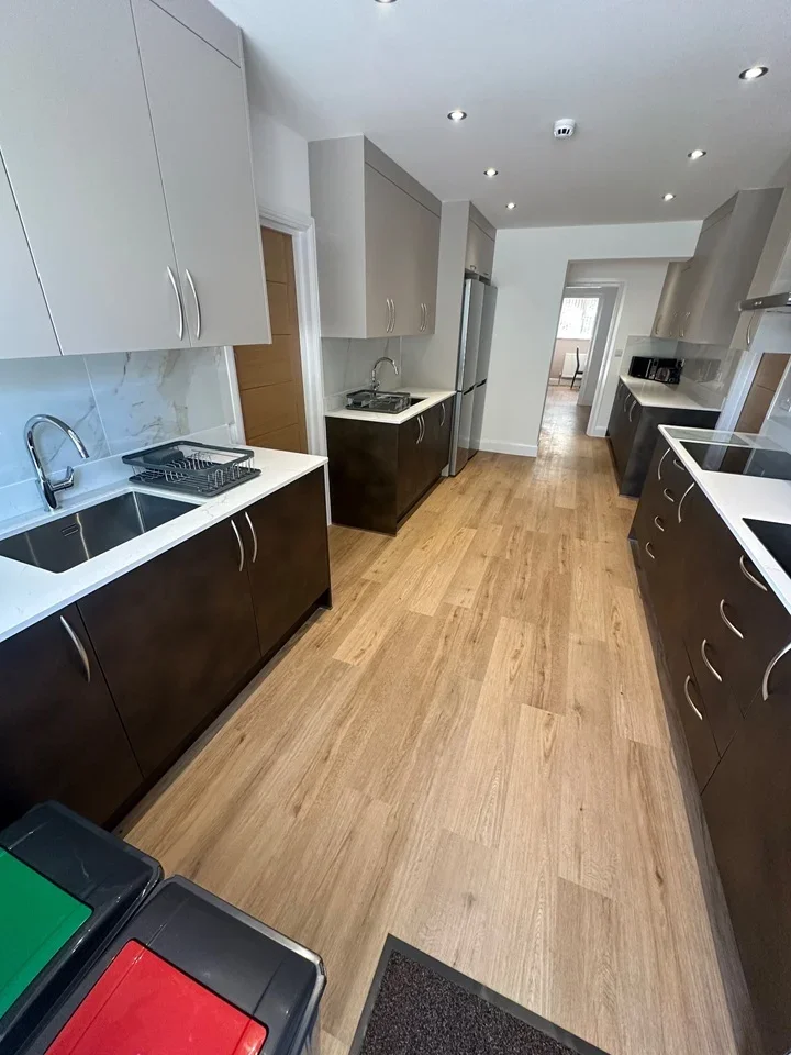 Room Hawthorne Crescent in Slough