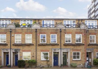 Flat Fortess Road in Greater London
