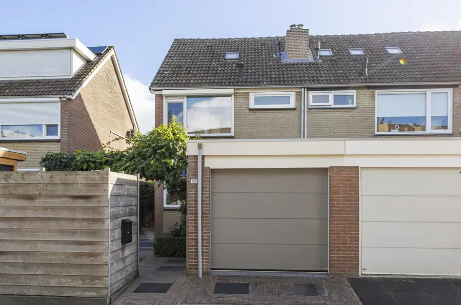 Huis Lange Griendsweer 103 in Hardinxveld-Giessendam