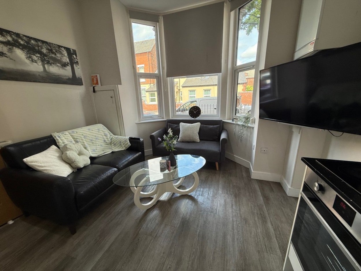 House Charnwood Grove in Rushcliffe
