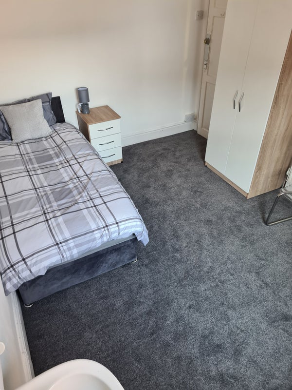 Room Tolver Street in St Helens