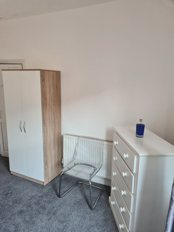 Room Tolver Street in St Helens