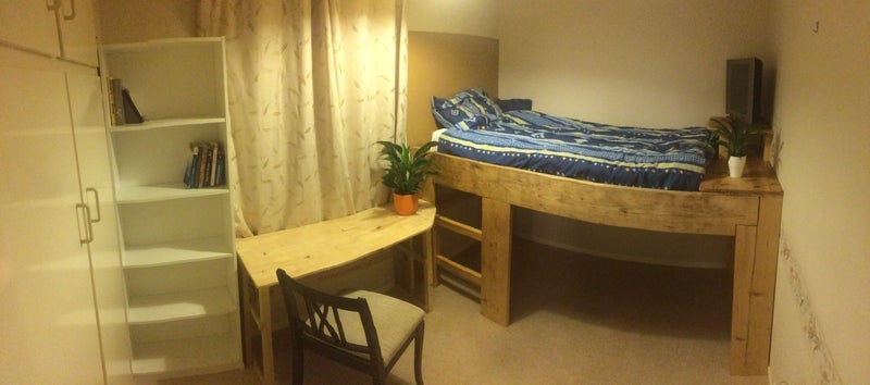 Room Lingfoot Drive in Sheffield