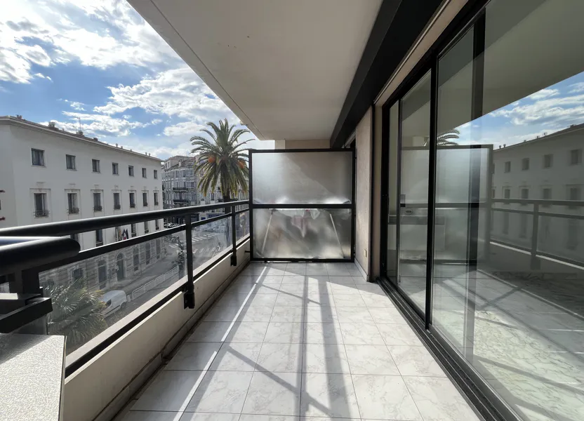 Flat Avenue du Maréchal Foch in Nice