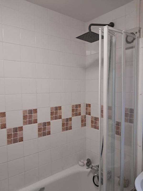 Room Thornford Road in Greater London
