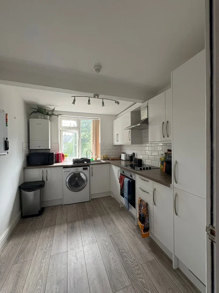 Flat Birdhurst Road in Greater London