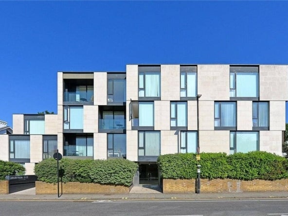 Flat Parkway in Greater London