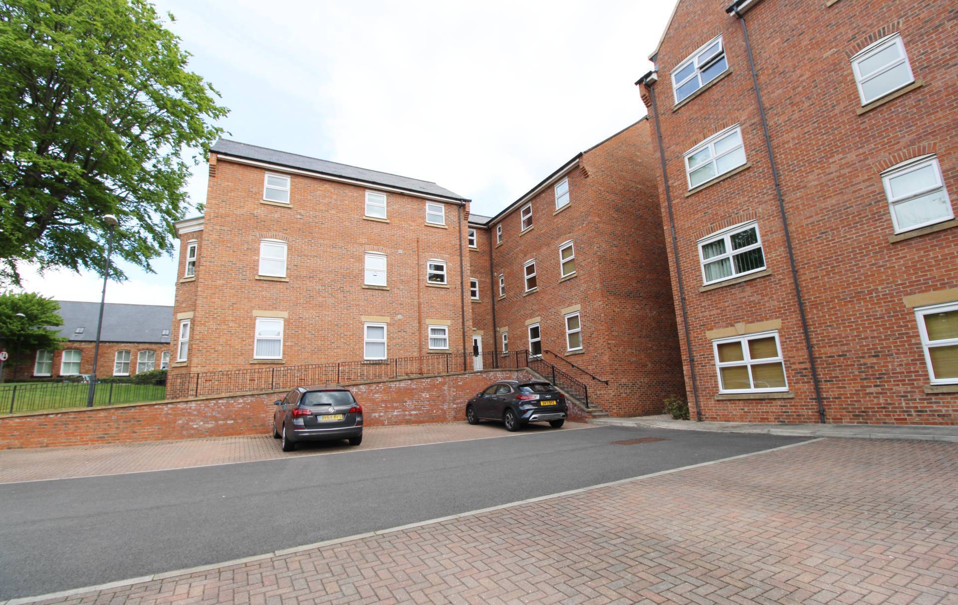 Flat Saint Michaels Court in Sunderland