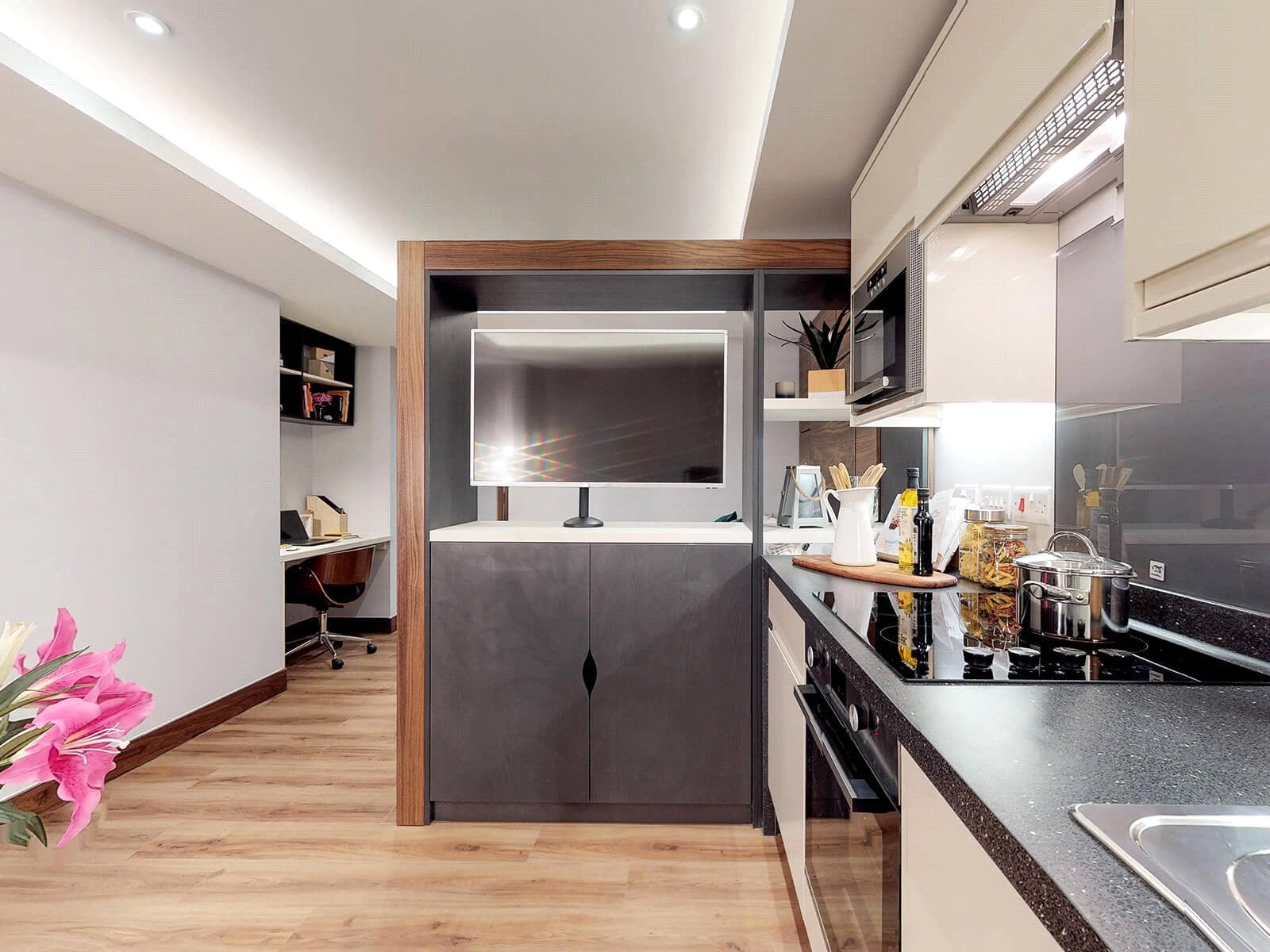 Flat Cookridge Street in Leeds