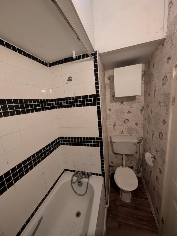 Room Lensbury Way in Greater London