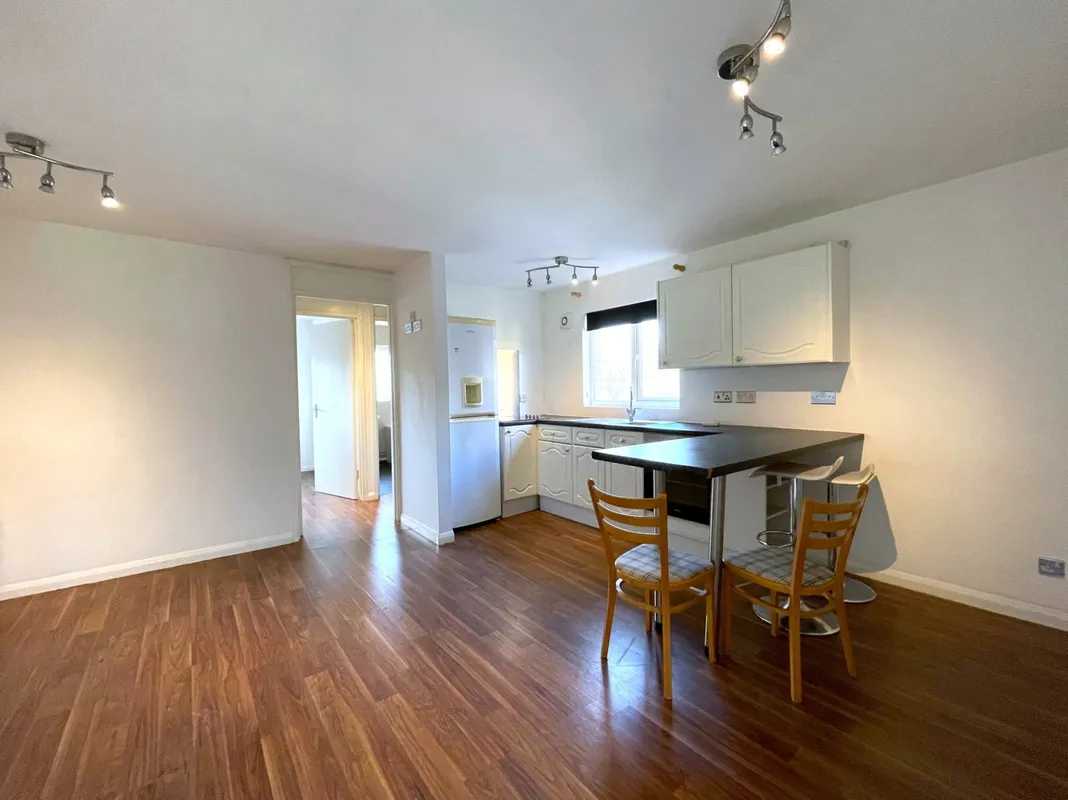 Flat Stipularis Drive in Greater London