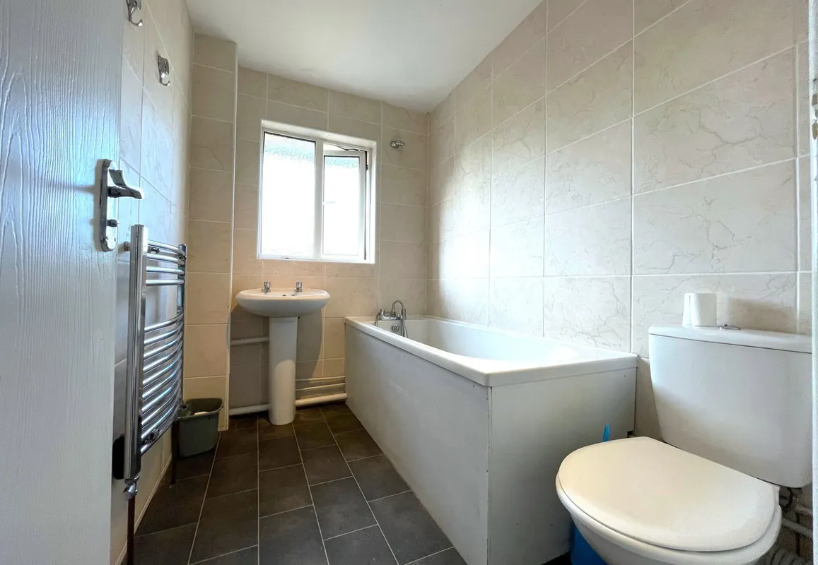 Flat Stipularis Drive in Greater London