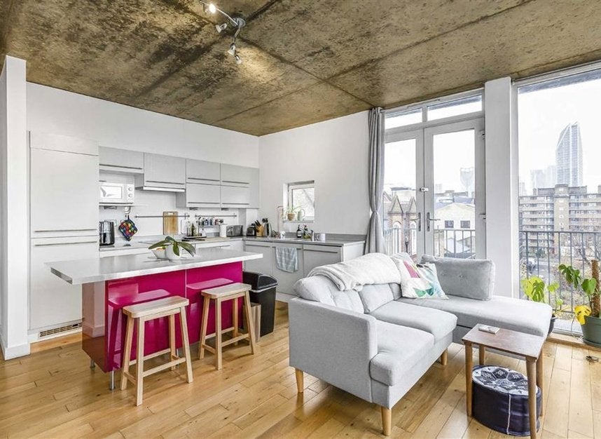 Flat Weller Street in Greater London