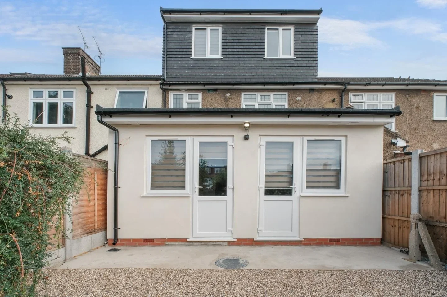 Flat Salisbury Road in Grays