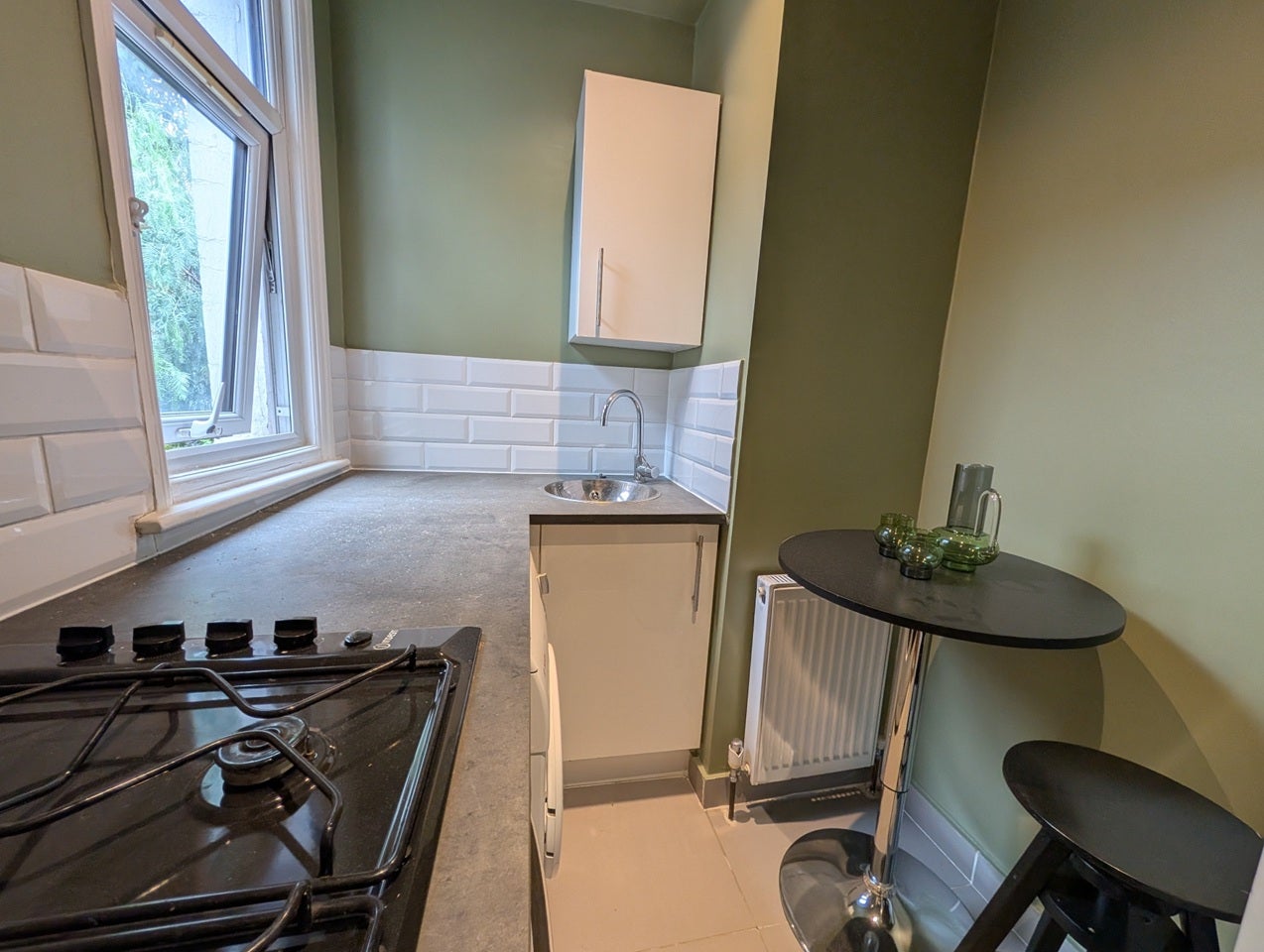 Flat Raleigh Road in Greater London