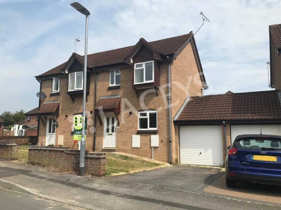 House Laburnum Way in West Coker