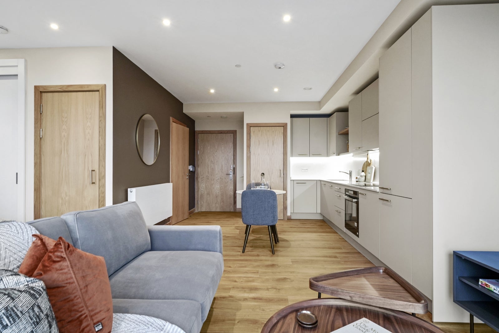 Flat Anthems Way in Greater London