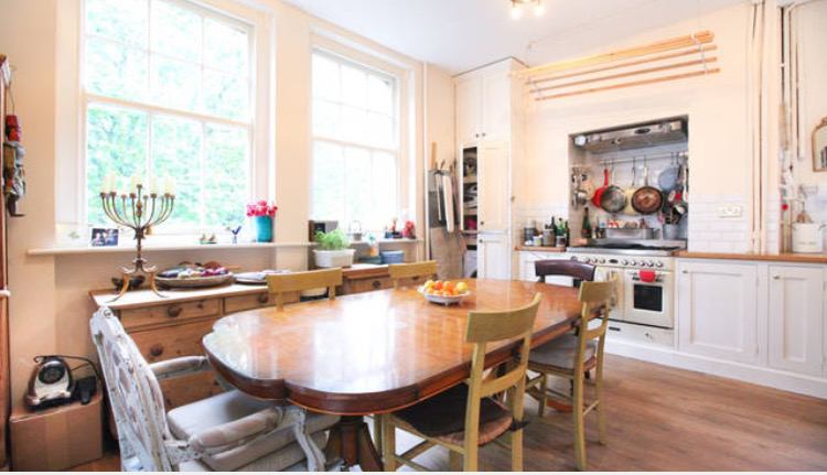 Flat Palliser Road in Greater London