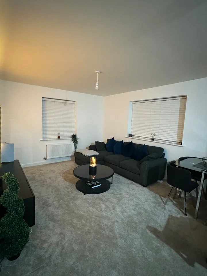 Room Cornfield Drive in Gravesham
