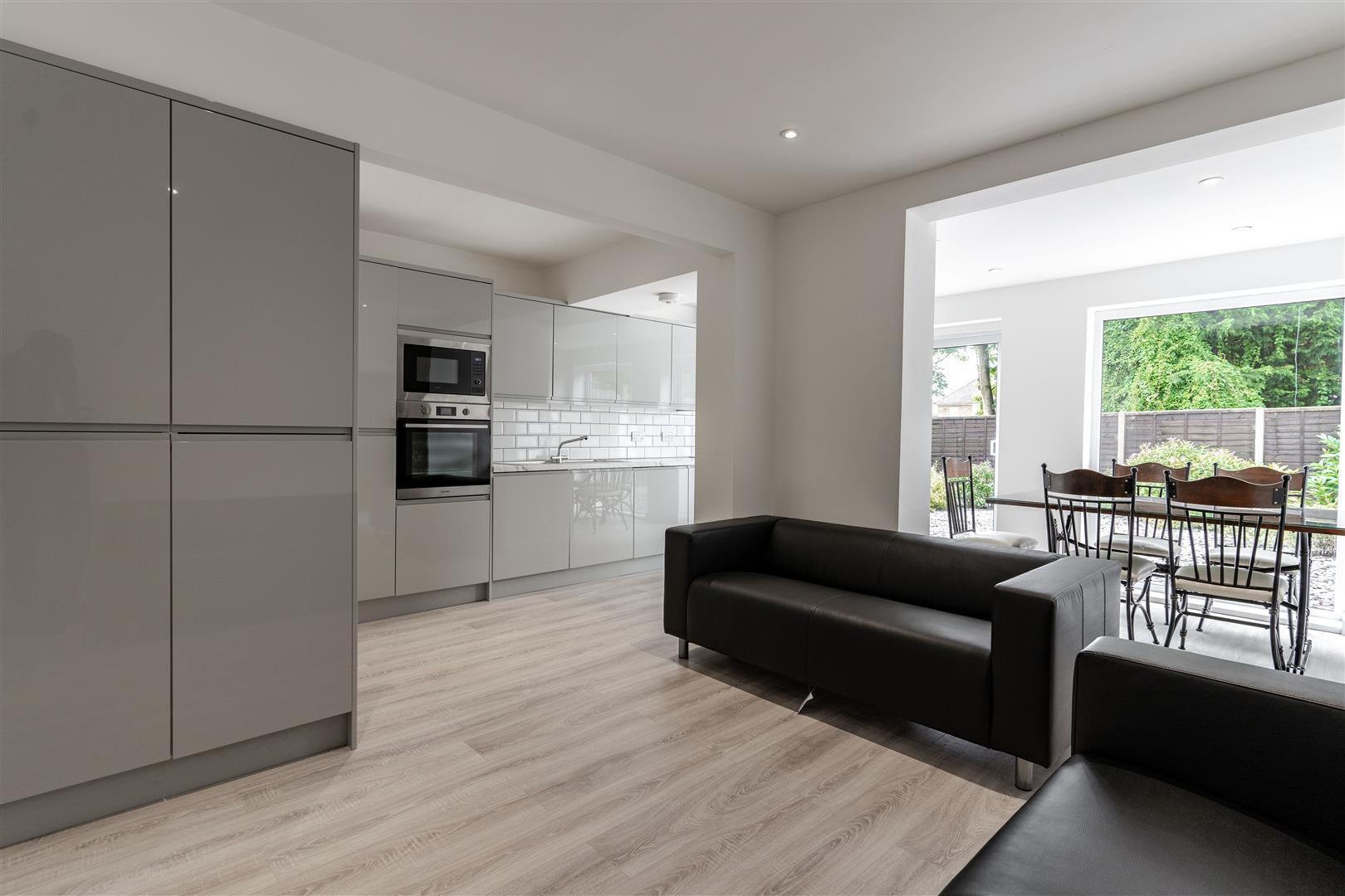 Flat Bideford Drive in Birmingham