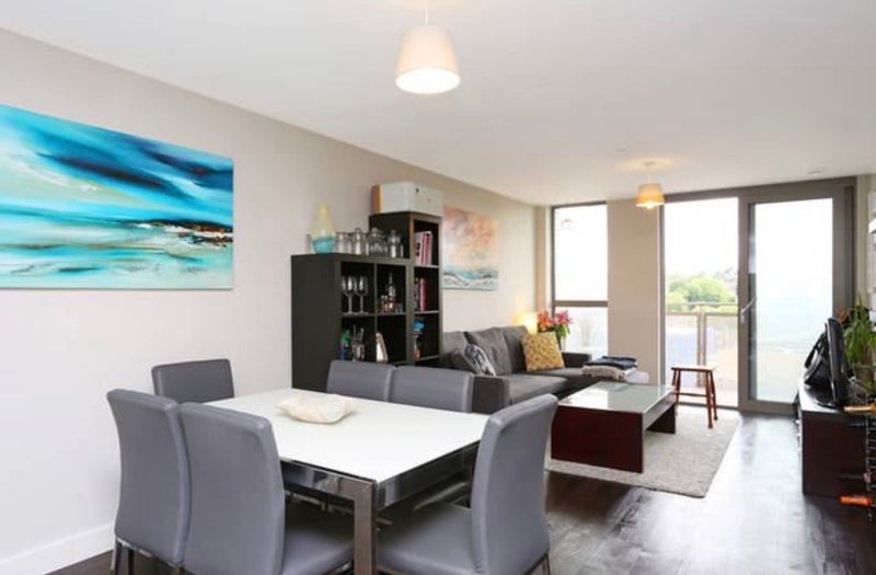Room Cornmill Lane in Greater London