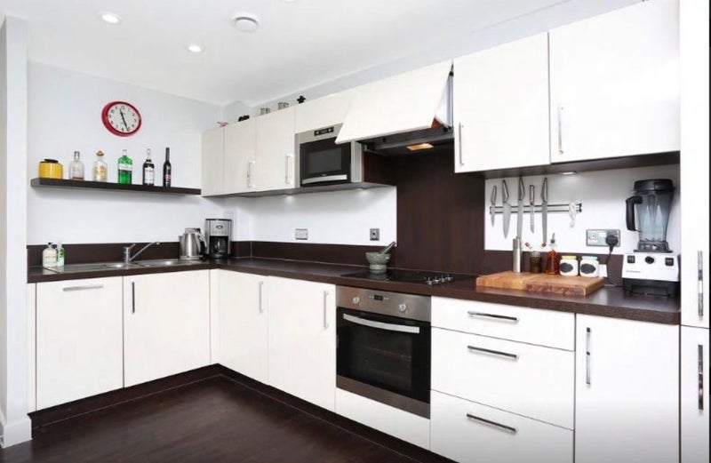 Room Cornmill Lane in Greater London