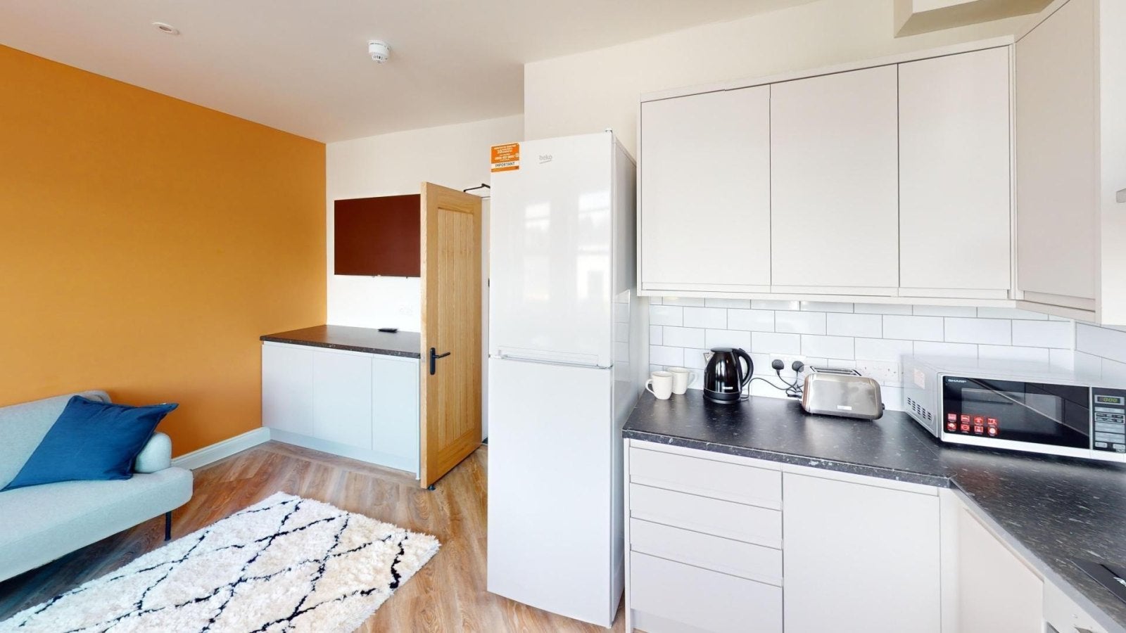 Room Gloucester Road in Bristol