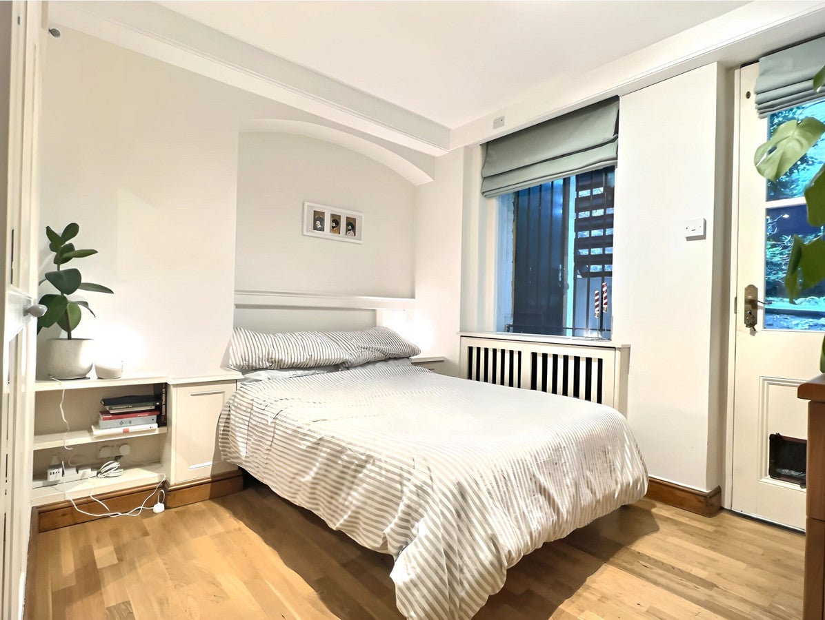 Flat Avonmore Road in Greater London