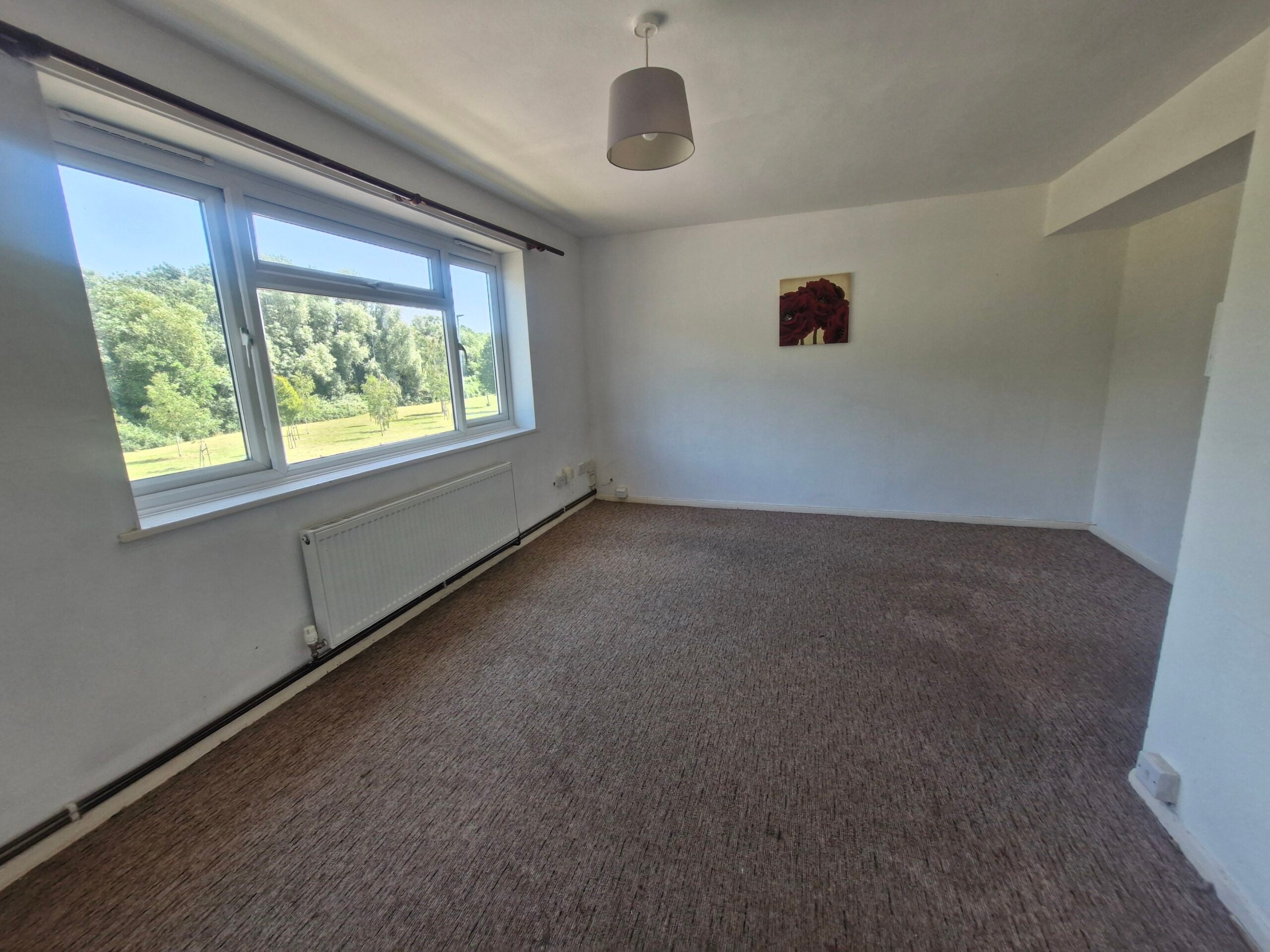 Flat Waltham Close in Peterborough