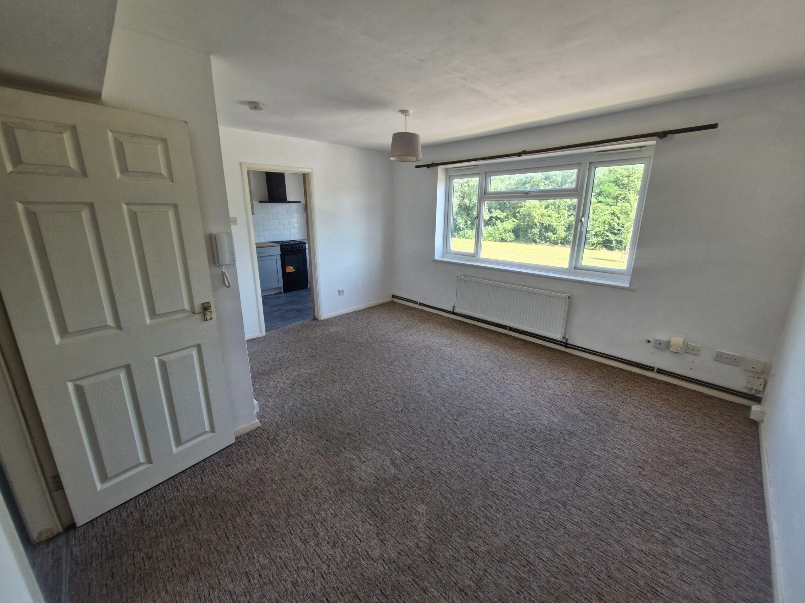 Flat Waltham Close in Peterborough