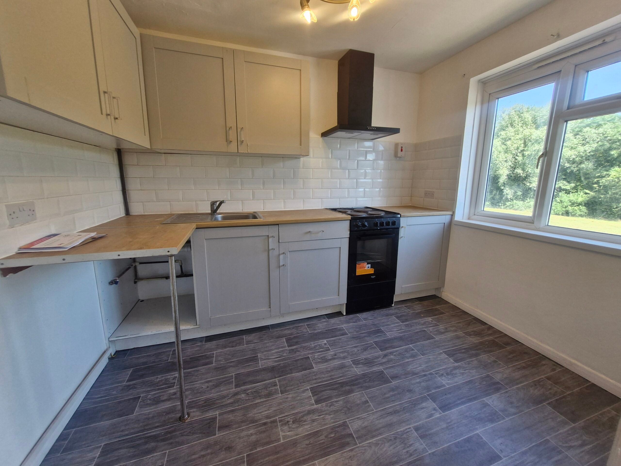 Flat Waltham Close in Peterborough