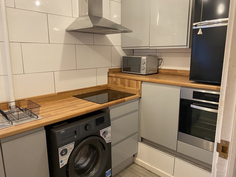 Room Dufford Walk in Manchester