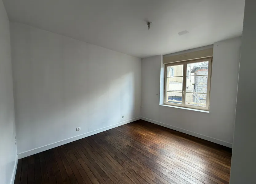 Flat Place Saint-Étienne in Limoges