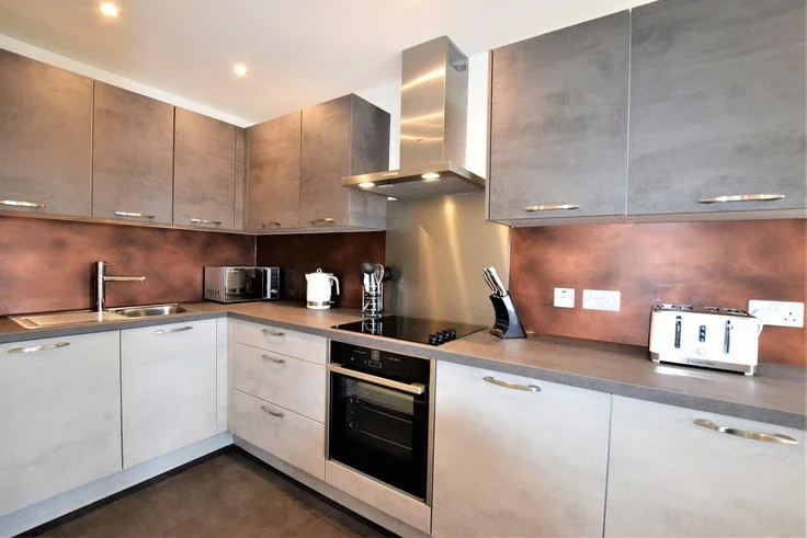 Flat Albert Crescent in Bristol