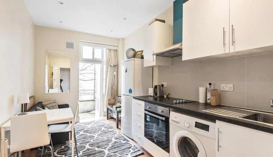 Flat Oakley Street in Greater London