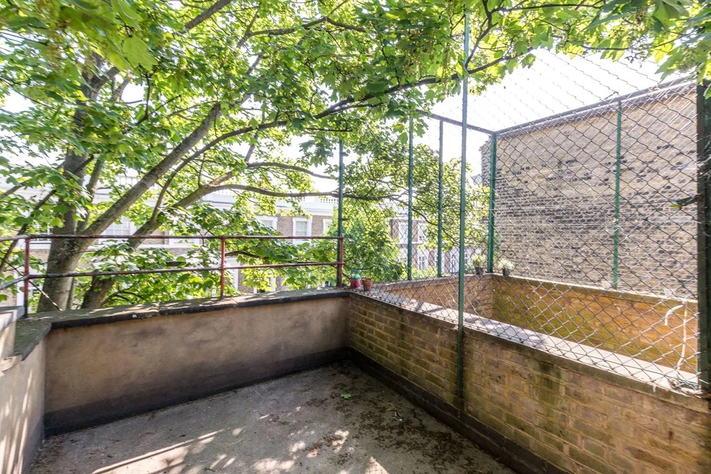 Flat Oakley Street in Greater London
