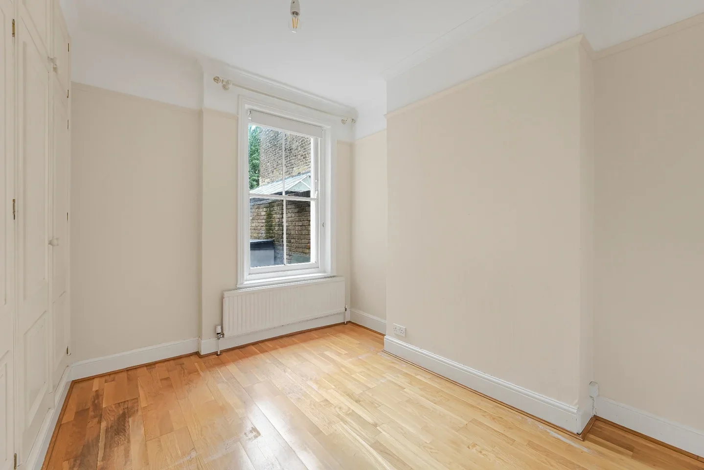 Flat Harbord Street in Greater London