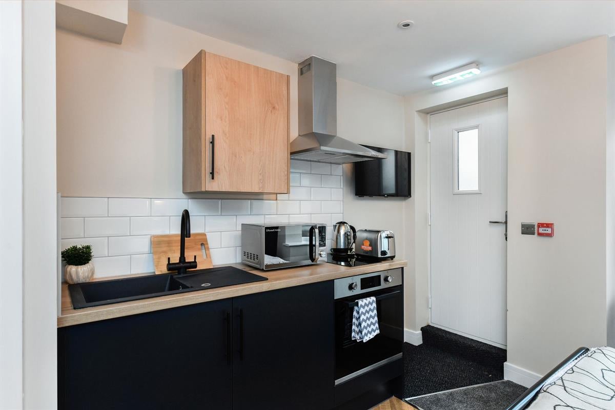 Room Mayfield Road in Nottingham