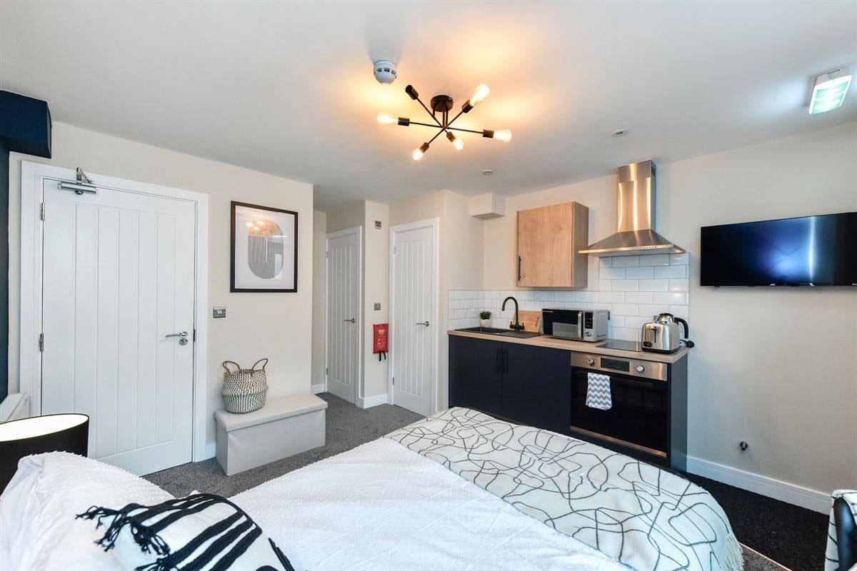 Room Mayfield Road in Nottingham