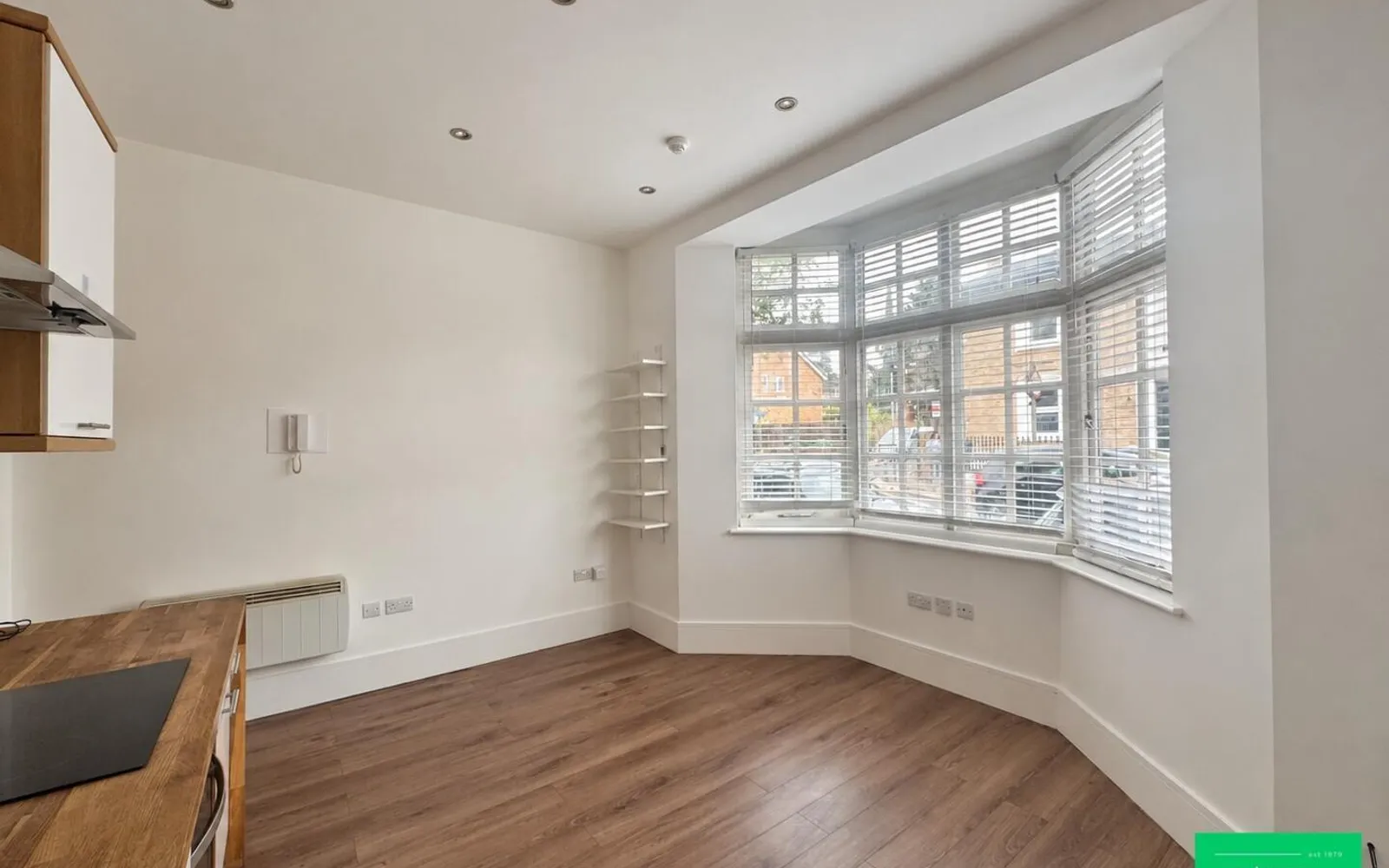 Flat King Street in Greater London