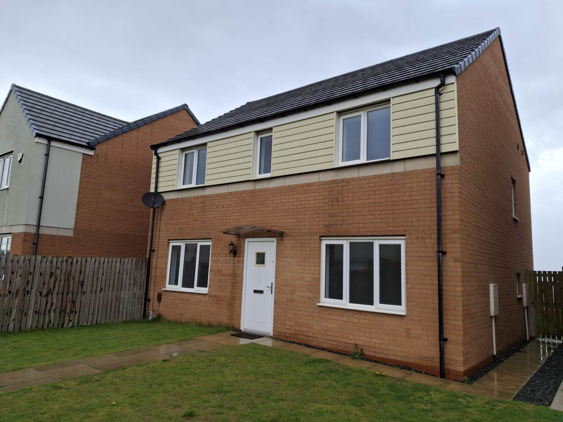 House Topaz Close in Hartlepool