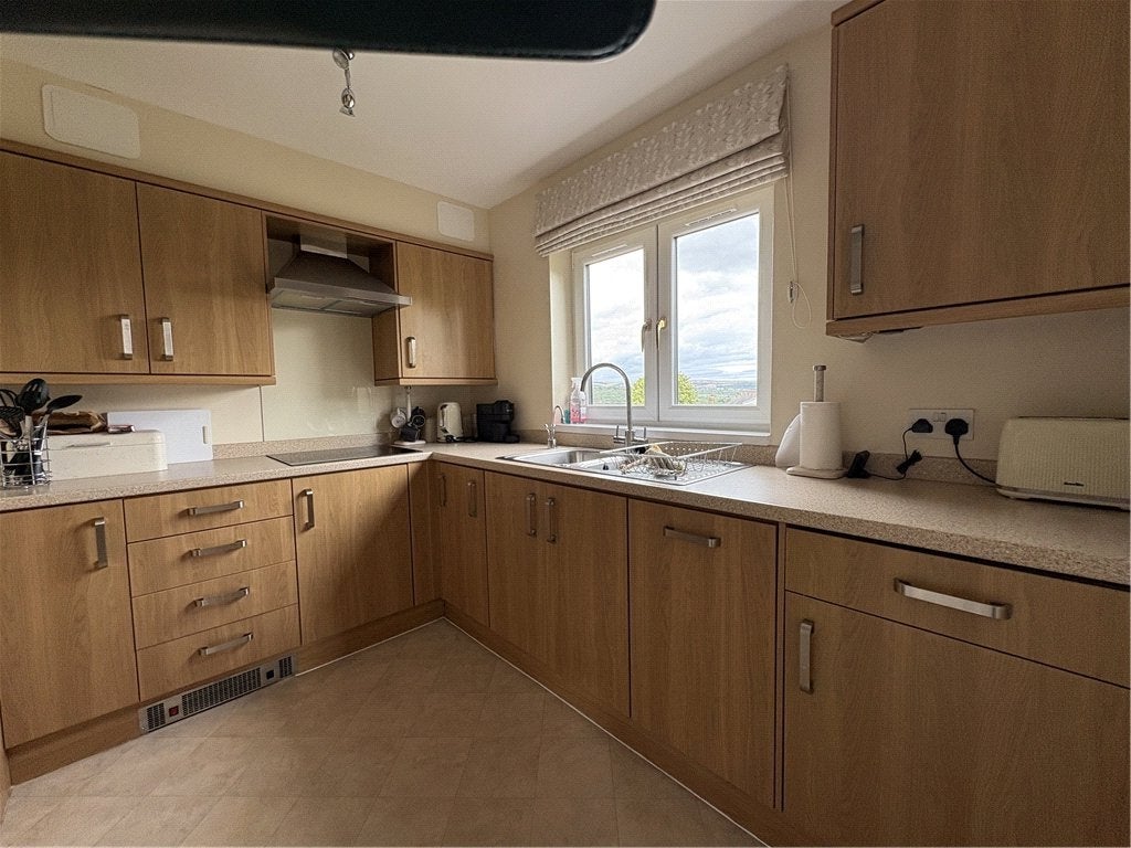 Flat Warlbeck in Bradford