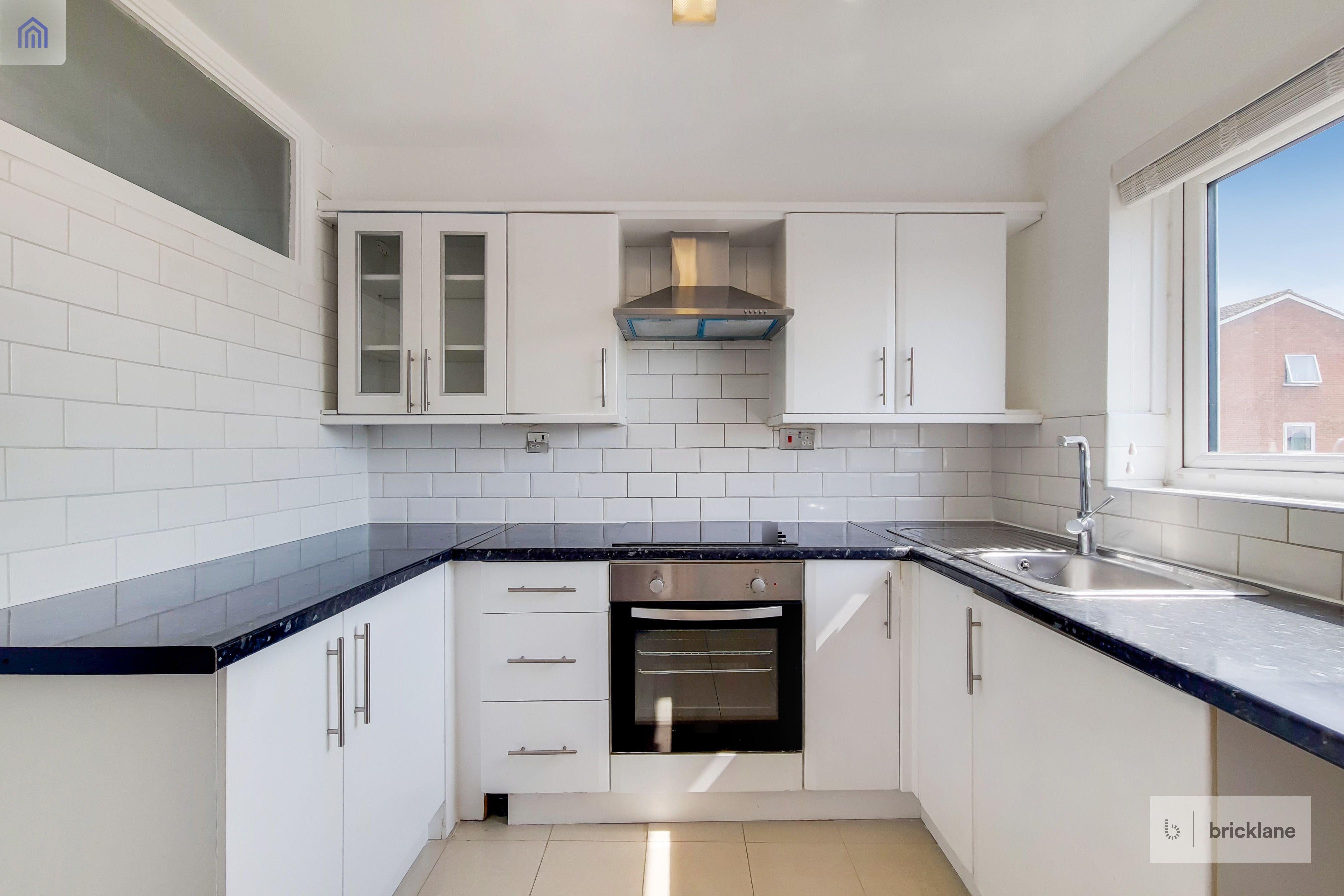 Flat Gurney Close in Greater London