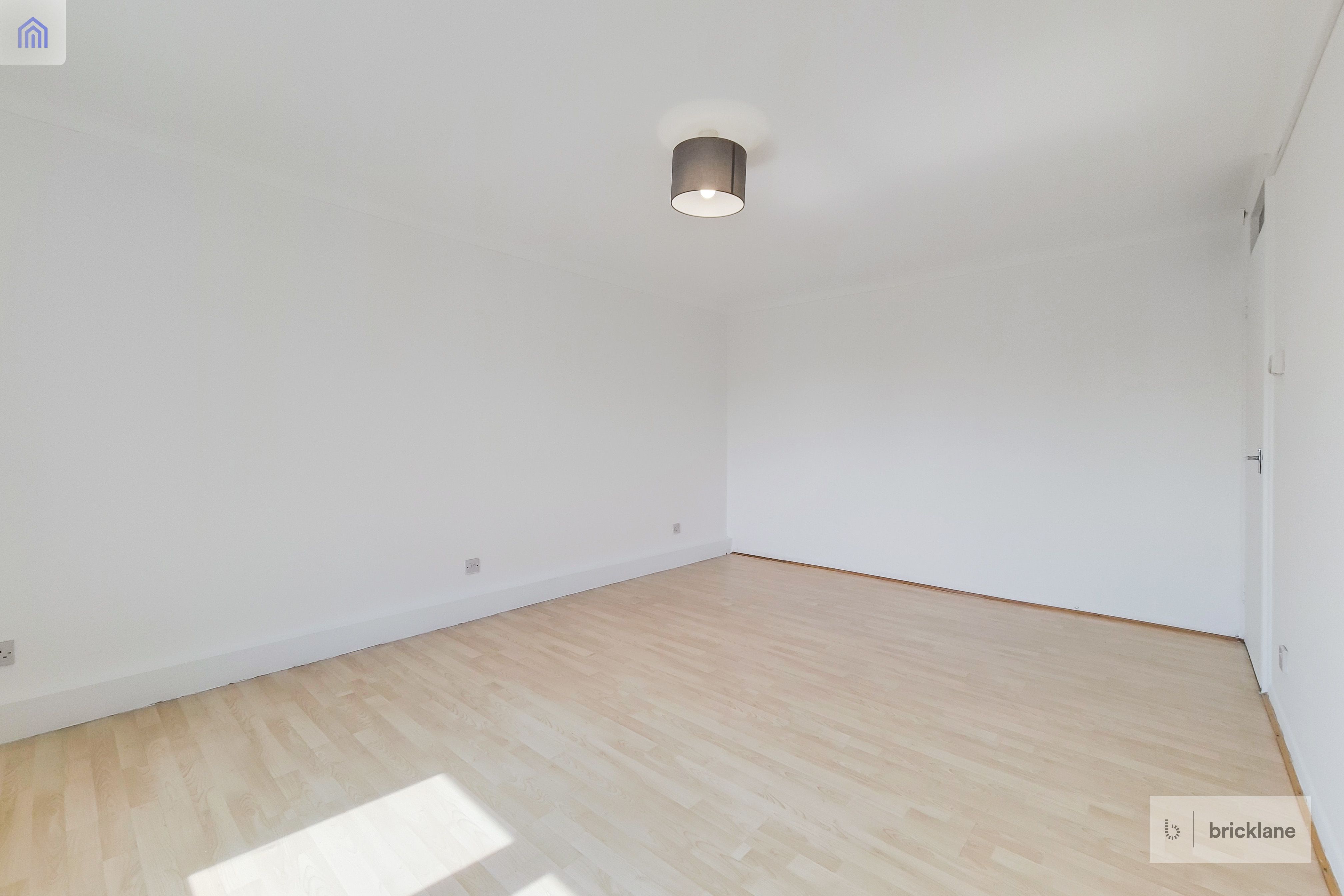 Flat Gurney Close in Greater London