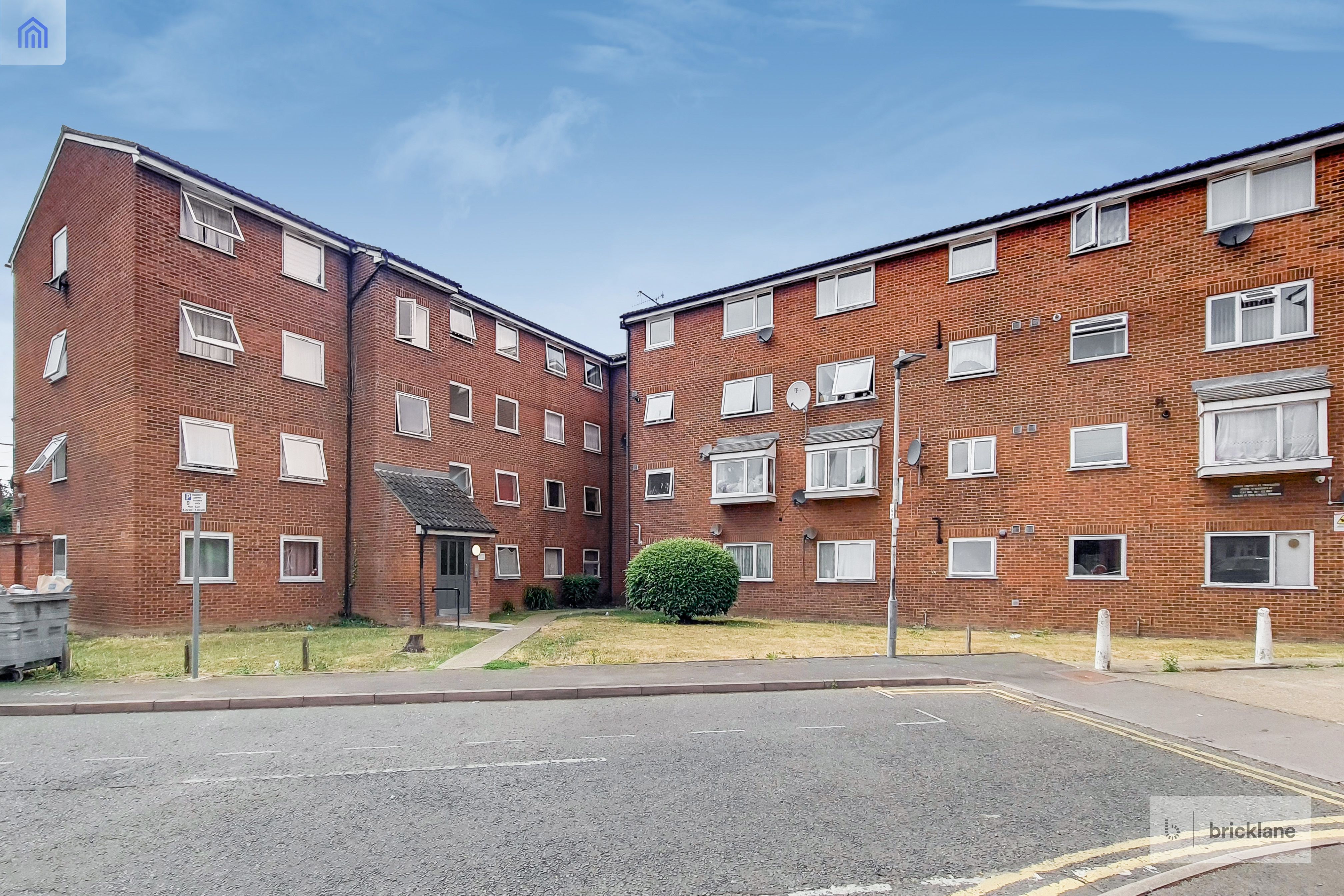 Flat Gurney Close in Greater London