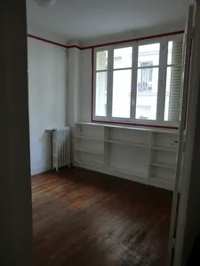 Flat Rue des Saules in Paris
